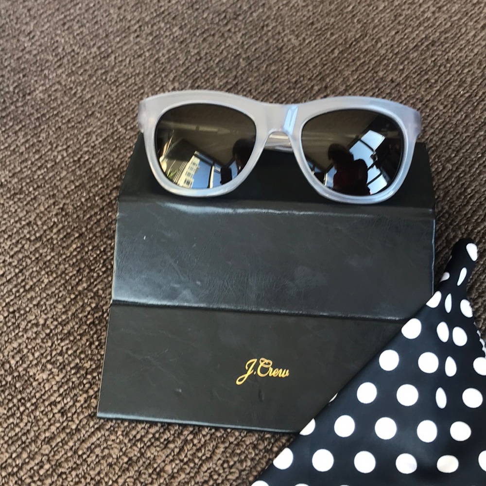 Betty Sunglasses with cleaner & case